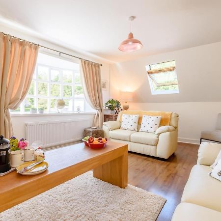 Waters Edge Apartment Ystradgynlais Buitenkant foto