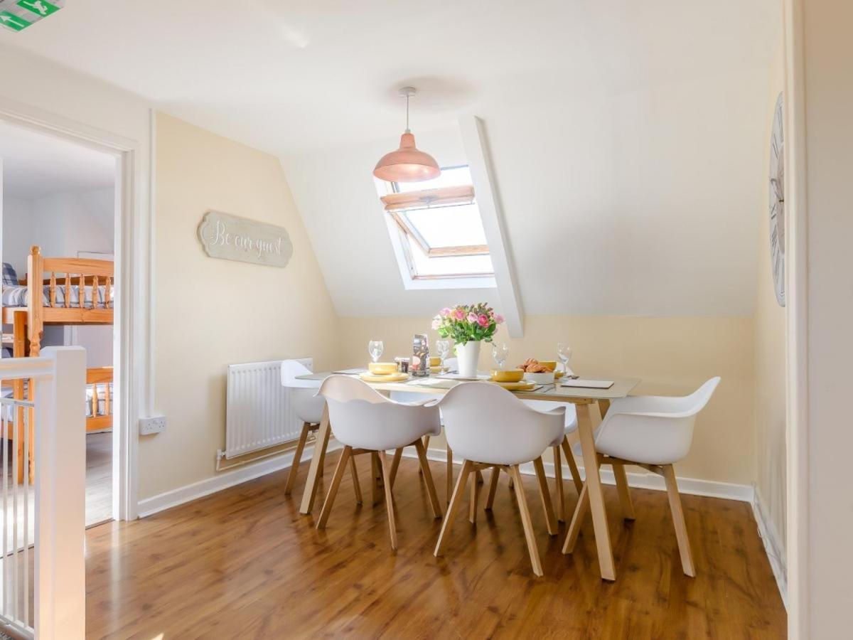 Waters Edge Apartment Ystradgynlais Buitenkant foto