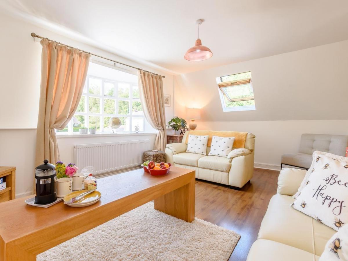 Waters Edge Apartment Ystradgynlais Buitenkant foto