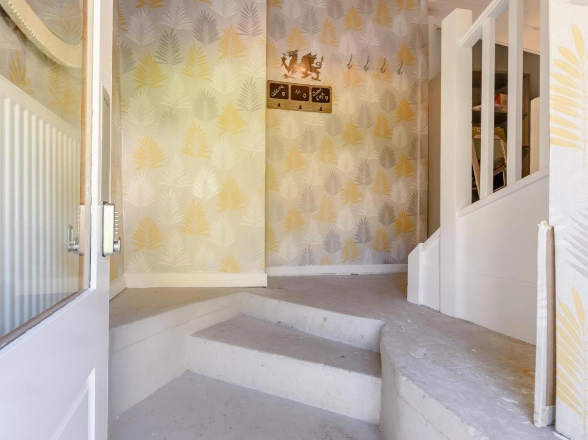 Waters Edge Apartment Ystradgynlais Buitenkant foto