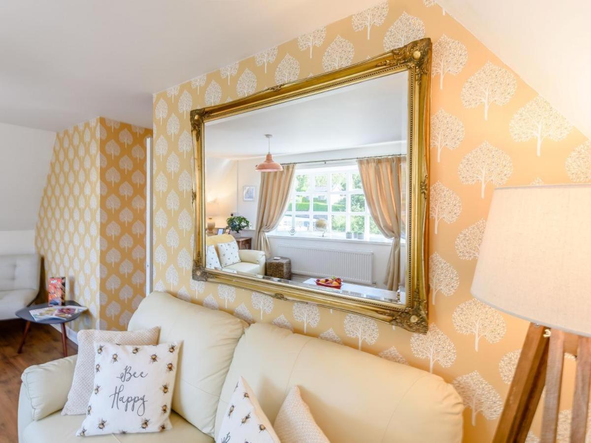 Waters Edge Apartment Ystradgynlais Buitenkant foto